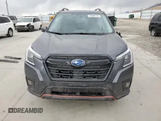 2022 Subaru Forester Sport with VIN JF2SKAJC1NH493425, listed as a Copart auction lot 43802145 with 112,905 mi miles and Salvage Title. Bid and sale history available at carsss.com. Image 5.