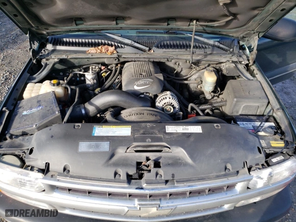 2001 Chevrolet Tahoe LS with VIN 1GNEK13TX1J293579, listed as a Copart auction lot 46943835 with 291,811 mi miles and Salvage Title. Bid and sale history available at carsss.com. Image 13.