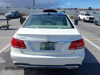2014 Mercedes-Benz E 350 Luxury with VIN WDDHF8JB0EA906544, listed as a IAAI auction lot 41778146 with 68,564 mi miles and . Bid and sale history available at DreamBid. Image 16.