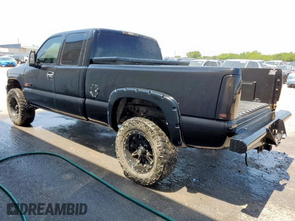 2002 Chevrolet Silverado 1500 LS with VIN 1GCEK19T12Z257038, listed as a Copart auction lot 56856265 with 205,764 mi miles and Clean Title. Bid and sale history available at DreamBid. Image 2.