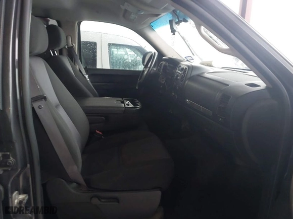 2011 GMC Sierra 1500 SLE with VIN 3GTP1VE08BG190663, listed as a IAAI auction lot 41877485 with 255,995 mi miles. Bid and sale history available at carsss.com. Image 5.