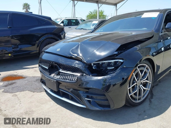 2021 Mercedes-Benz E 350 with VIN W1KZF8DBXMA873518, listed as a IAAI auction lot 42191630 with 55,006 mi miles and . Bid and sale history available at DreamBid. Image 6.