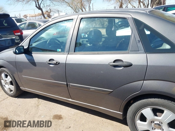 2003 Ford Focus SE with VIN 1FAFP34353W228000, listed as a IAAI auction lot 41682503 with 107,968 mi miles and . Bid and sale history available at carsss.com. Image 14.