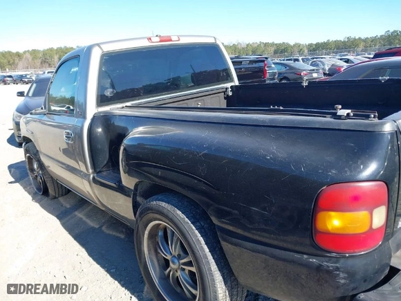2000 GMC New Sierra 1500 SL with VIN 1GTEC14W1YZ241526, listed as a IAAI auction lot 41287842 with NaN miles. Bid and sale history available at carsss.com. Image 14.