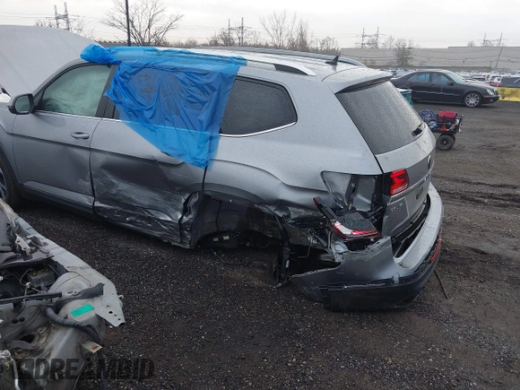 2023 Volkswagen Atlas SEL z VIN 1V2BR2CA9PC502866, wystawiony jako IAAI lot #41877062 z przebiegiem 18 605 mil mil oraz . Historia ofert i sprzedaży dostępna na DreamBid. Obrazek 6.