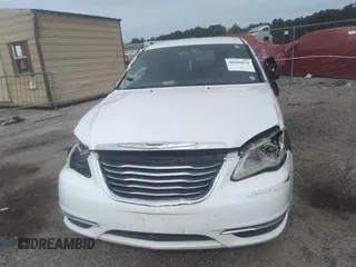 2013 Chrysler 200 LX with VIN 1C3CCBAB9DN691817, listed as a IAAI auction lot 40288818 with 239,403 mi miles. Bid and sale history available at carsss.com. Image 6.