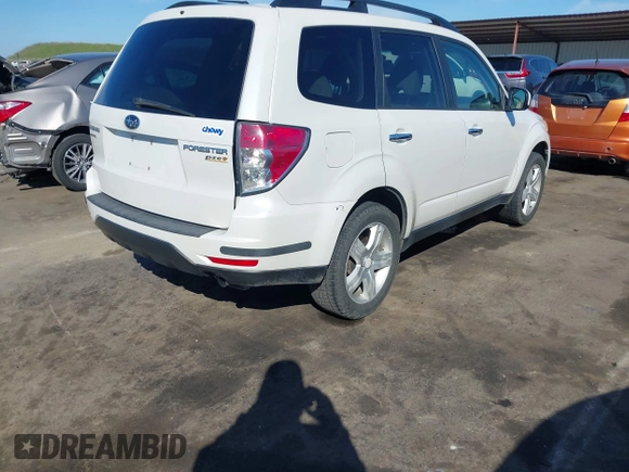2010 Subaru Forester 2.5X Premium with VIN JF2SH6CC6AG720584, listed as a IAAI auction lot 41666604 with 110,252 mi miles. Bid and sale history available at carsss.com. Image 4.