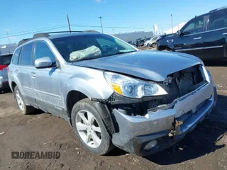 2013 Subaru Outback 2.5i Limited with VIN 4S4BRBKCXD3213698, listed as a IAAI auction lot 41821793 with 152,808 mi miles. Bid and sale history available at carsss.com. Image 1.