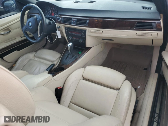 2011 BMW 3 Series 328i z VIN WBADW3C56BE537547, wystawiony jako Copart lot #55731295 z przebiegiem 117 059 mil mil oraz Szkoda całkowita • Salvage title. Historia ofert i sprzedaży dostępna na DreamBid. Obrazek 8.
