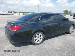 2008 Toyota Avalon XL with VIN 4T1BK36B68U267575, listed as a IAAI auction lot 41782543 with 283,226 mi miles. Bid and sale history available at carsss.com. Image 4.