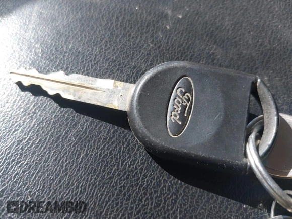 2009 Ford F-250 XL z VIN 1FTNF21599EB08658, wystawiony jako IAAI lot #42032215 z przebiegiem Nie podano mil oraz . Historia ofert i sprzedaży dostępna na DreamBid. Obrazek 11.