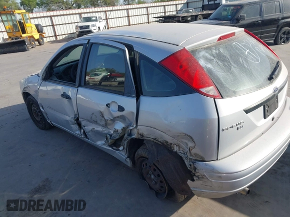 2007 Ford Focus S with VIN 1FAHP37N97W199399, listed as a IAAI auction lot 41854900 with 137,601 mi miles and . Bid and sale history available at carsss.com. Image 3.