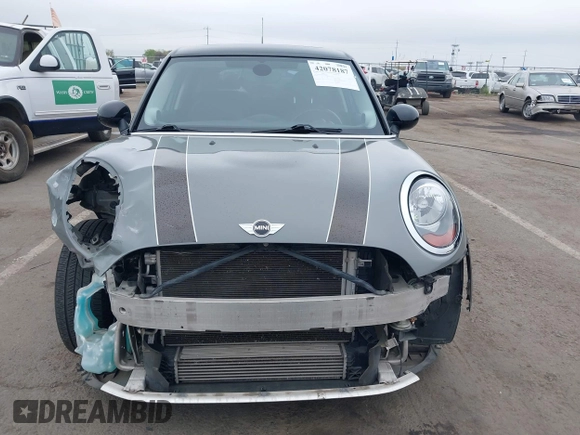 2015 MINI Hardtop 4 Door with VIN WMWXS5C52FT829699, listed as a IAAI auction lot 42078187 with 59,641 mi miles and . Bid and sale history available at DreamBid. Image 13.