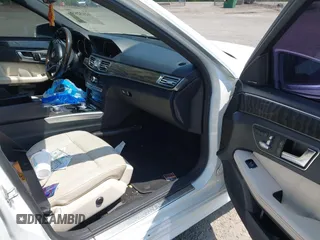 2015 Mercedes-Benz E 350 Luxury with VIN WDDHF8JBXFB088879, listed as a IAAI auction lot 42132658 with Not Provided miles and . Bid and sale history available at DreamBid. Image 5.