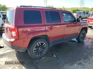 2015 Jeep Patriot Sport with VIN 1C4NJRBBXFD321289, listed as a Copart auction lot 60536345 with 194,479 mi miles and Salvage title. Bid and sale history available at DreamBid. Image 3.