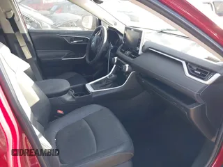 2022 Toyota RAV4 XLE Premium with VIN 2T3C1RFVXNW186053, listed as a IAAI auction lot 40141648 with 7,598 mi miles. Bid and sale history available at carsss.com. Image 5.