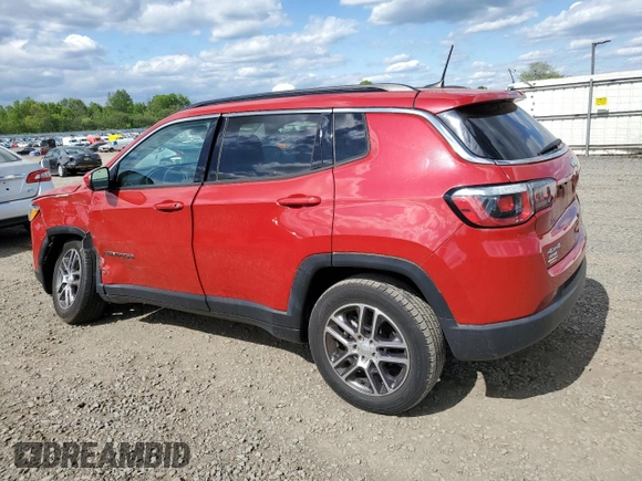 2020 Jeep Compass Latitude z VIN 3C4NJDBB1LT129848, wystawiony jako Copart lot #56048045 z przebiegiem 42 449 mil mil oraz Szkoda całkowita • Salvage title. Historia ofert i sprzedaży dostępna na DreamBid. Obrazek 2.