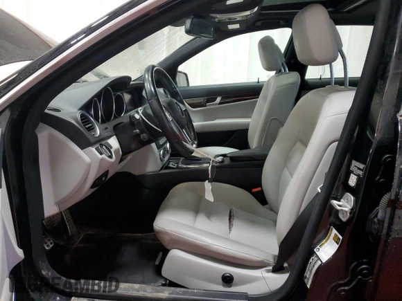 2014 Mercedes-Benz C 300 Sport with VIN WDDGF8AB5EA956772, listed as a Copart auction lot 51590945 with 85,121 mi miles and Clean Title. Bid and sale history available at DreamBid. Image 7.