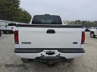 2007 Ford F-250 XL z VIN 1FTSW21P47EA83363, wystawiony jako Copart lot #49825005 z przebiegiem 160 460 mil mil oraz Czysty tytuł • Clean title. Historia ofert i sprzedaży dostępna na DreamBid. Obrazek 6.