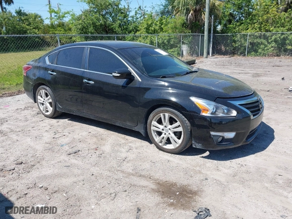 2013 Nissan Altima 3.5 SL with VIN 1N4BL3AP0DC213375, listed as a IAAI auction lot 41796421 with 196,043 mi miles. Bid and sale history available at carsss.com. Image 1.