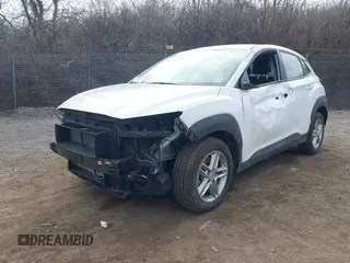 2021 Hyundai Kona SE z VIN KM8K1CAA3MU745706, wystawiony jako IAAI lot #41663139 z przebiegiem 54 286 mil mil oraz . Historia ofert i sprzedaży dostępna na DreamBid. Obrazek 6.