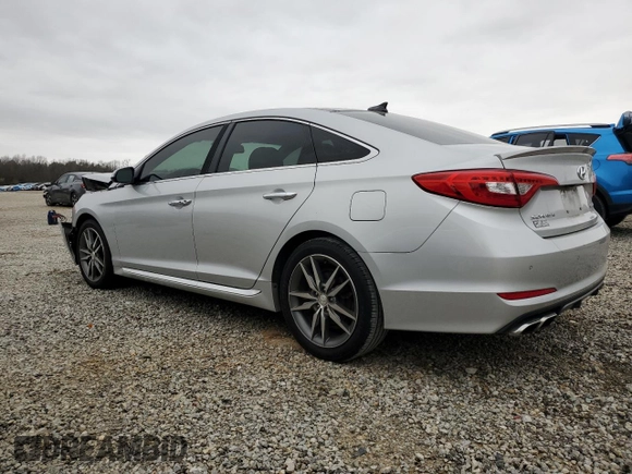 2015 Hyundai Sonata Sport z VIN 5NPE34AB3FH077882, wystawiony jako Copart lot #48311875 z przebiegiem 129 222 mil mil oraz Czysty tytuł • Clean title. Historia ofert i sprzedaży dostępna na DreamBid. Obrazek 2.