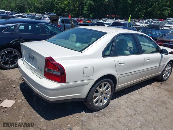 2003 Volvo S80 with VIN YV1TS91Z031304253, listed as a IAAI auction lot 39456223 with 62,592 mi miles. Bid and sale history available at carsss.com. Image 4.