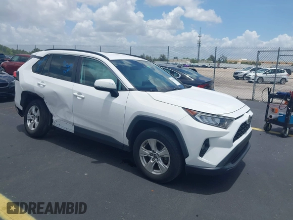 2021 Toyota RAV4 XLE with VIN 2T3W1RFV1MC136218, listed as a IAAI auction lot 42507539 with 32,351 mi miles and . Bid and sale history available at DreamBid. Image 1.