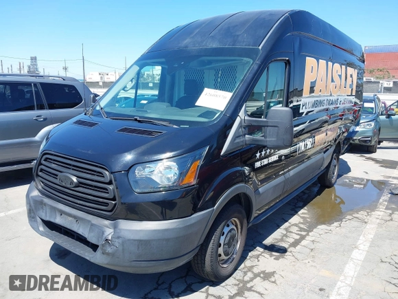 2019 Ford Transit z VIN 1FTBW3XM5KKA49493, wystawiony jako IAAI lot #42608570 z przebiegiem 40 120 mil mil oraz . Historia ofert i sprzedaży dostępna na DreamBid. Obrazek 2.