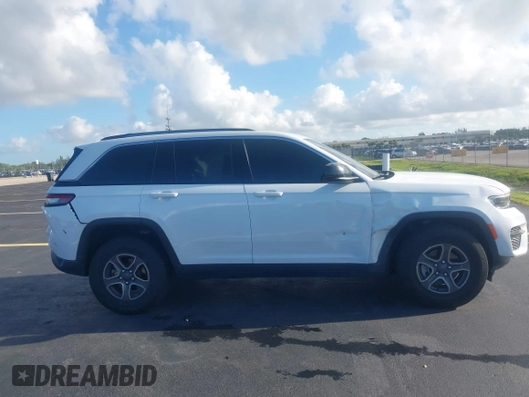 2022 Jeep Grand Cherokee Altitude с VIN 1C4RJGAG0N8616847, выставлен на аукционе IAAI как лот 42567588 с пробегом 40 504 миль миль и . История ставок и продаж доступна на DreamBid. Изображение 13.
