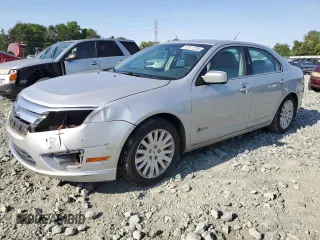 2010 Ford Fusion Hybrid z VIN 3FADP0L31AR150886, wystawiony jako Copart lot #57517255 z przebiegiem 170 137 mil mil oraz Szkoda całkowita • Salvage title. Historia ofert i sprzedaży dostępna na DreamBid. Obrazek 1.