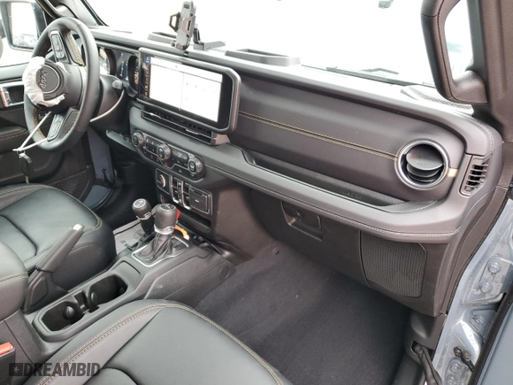 2024 Jeep Gladiator Willys with VIN 1C6HJTAG4RL133988, listed as a Copart auction lot 43078465 with 3,452 mi miles and Salvage Title. Bid and sale history available at carsss.com. Image 8.
