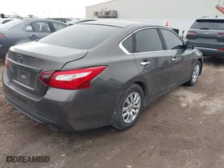 2016 Nissan Altima 2.5 SR with VIN 1N4AL3AP5GN364541, listed as a IAAI auction lot 41567623 with 97,712 mi miles. Bid and sale history available at carsss.com. Image 4.