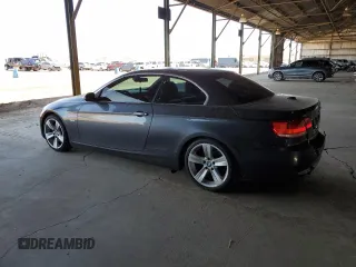 2007 BMW 3 Series 335i z VIN WBAWL73527PX47258, wystawiony jako Copart lot #57913465 z przebiegiem 122 592 mil mil oraz Szkoda całkowita • Salvage title. Historia ofert i sprzedaży dostępna na DreamBid. Obrazek 2.
