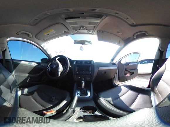 2013 Volkswagen Jetta TDI w/Premium with VIN 3VWLL7AJXDM392313, listed as a IAAI auction lot 42131758 with 98,618 mi miles and . Bid and sale history available at DreamBid. Image 18.