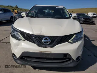 2017 Nissan Rogue SV with VIN JN1BJ1CR4HW133863, listed as a Copart auction lot 62645135 with 66,170 mi miles and Salvage title. Bid and sale history available at DreamBid. Image 5.