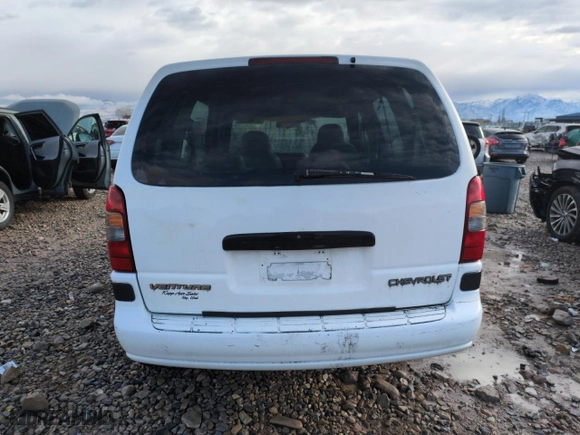 2002 Chevrolet Venture w/1SV Pkg with VIN 1GNDU23E52D162637, listed as a Copart auction lot 86563964 with 166,036 mi miles and Salvage Title. Bid and sale history available at carsss.com. Image 6.