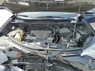 2018 Toyota RAV4 XLE with VIN 2T3WFREV2JW458816, listed as a Copart auction lot 53235105 with 135,469 mi miles and Salvage Title. Bid and sale history available at DreamBid. Image 12.