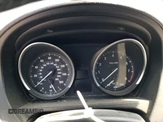 2015 BMW Z4 sDrive28i z VIN WBALL5C51FP557408, wystawiony jako Copart lot #55568525 z przebiegiem Nie podano mil oraz Szkoda całkowita • Salvage title. Historia ofert i sprzedaży dostępna na DreamBid. Obrazek 9.