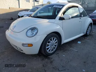 2004 Volkswagen New Beetle Coupe GLS with VIN 3VWCK31C64M406513, listed as a Copart auction lot 83392584 with 131,876 mi miles and Clean Title. Bid and sale history available at carsss.com. Image 1.