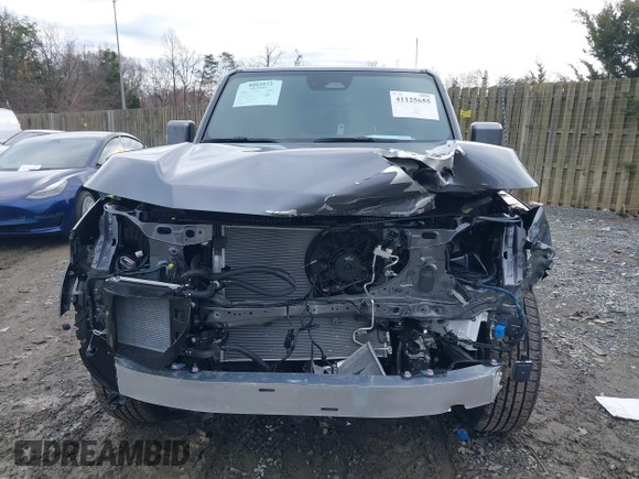 2024 Lexus GX 550 Luxury z VIN JTJVBCDXXR5020312, wystawiony jako IAAI lot #41125655 z przebiegiem 422 mil mil oraz . Historia ofert i sprzedaży dostępna na DreamBid. Obrazek 12.