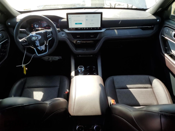 2025 Ford Explorer with VIN 1FMUK8HH6SGA04225, listed as a Copart auction lot 51096905 with 2,531 mi miles and Salvage title. Bid and sale history available at DreamBid. Image 8.