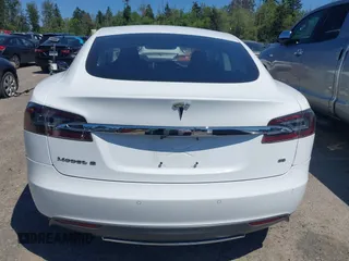 2014 Tesla Model S 60 с VIN 5YJSA1H18EFP29428, выставлен на аукционе IAAI как лот 42690205 с пробегом 54 435 миль миль и . История ставок и продаж доступна на DreamBid. Изображение 17.