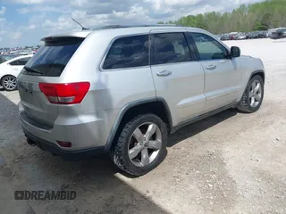 2012 Jeep Grand Cherokee Overland with VIN 1C4RJECTXCC317018, listed as a IAAI auction lot 41975933 with 191,043 mi miles. Bid and sale history available at carsss.com. Image 4.