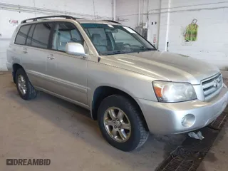 2006 Toyota Highlander w/3rd Row with VIN JTEEP21A760172521, listed as a IAAI auction lot 41951370 with 313,681 mi miles. Bid and sale history available at carsss.com. Image 1.