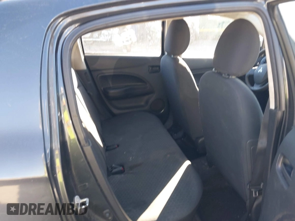 2014 Mitsubishi Mirage DE z VIN ML32A3HJ5EH018428, wystawiony jako IAAI lot #40841804 z przebiegiem 220 950 mil mil oraz . Historia ofert i sprzedaży dostępna na DreamBid. Obrazek 8.