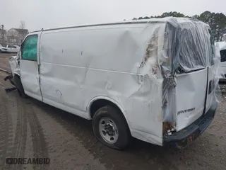 2019 GMC Savana Cargo Van with VIN 1GTW7AFG0K1187642, listed as a IAAI auction lot 41505063 with 103,846 mi miles. Bid and sale history available at carsss.com. Image 3.
