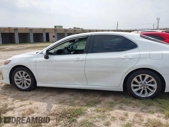 2024 Toyota Camry LE z VIN 4T1R11AK3RU223693, wystawiony jako IAAI lot #41920547 z przebiegiem Nie podano mil oraz . Historia ofert i sprzedaży dostępna na DreamBid. Obrazek 13.