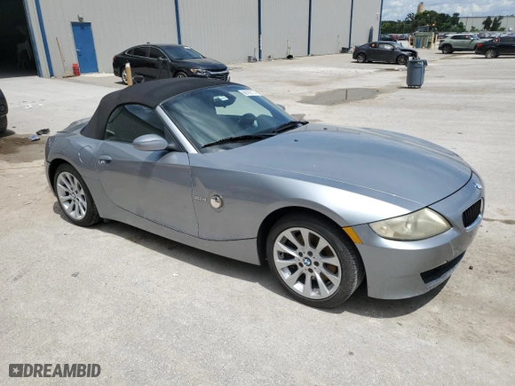 2006 BMW Z4 3.0si with VIN 4USBU53506LX00605, listed as a Copart auction lot 66782174 with 102,591 mi miles and Salvage Title. Bid and sale history available at carsss.com. Image 4.