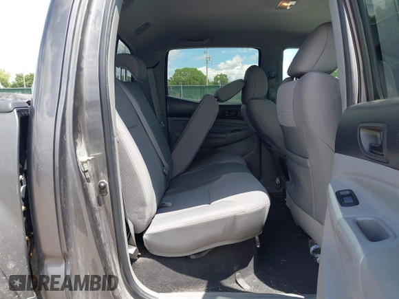 2012 Toyota Tacoma z VIN 5TFLU4EN8CX023888, wystawiony jako IAAI lot #42545349 z przebiegiem 118 369 mil mil oraz . Historia ofert i sprzedaży dostępna na DreamBid. Obrazek 8.